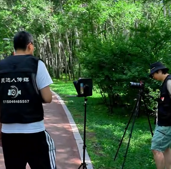 聚達(dá)人傳媒外出拍攝